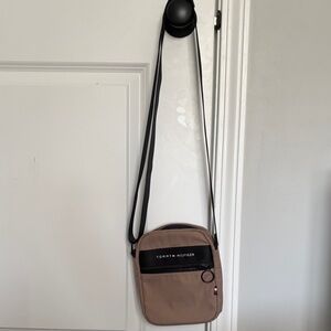 Tommy Hilfiger crossbody bag